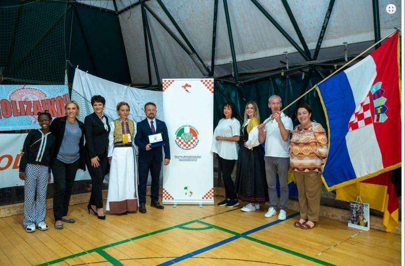 U RIMU: Održan 2. Internacionalni CRoETnO Festival - costumi tradizionali del Mondo U RIMU: Održan 2. Internacionalni CRoETnO Festival - costumi tradizionali del Mondo