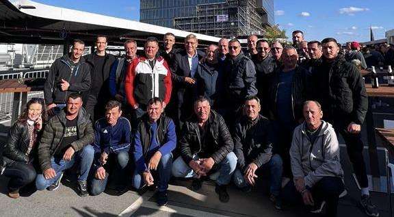 radnici ispred tornja berlin vanjak