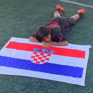 DAROVI BRAZILCIMA KOJI SU ZALJUBLJENI U HRVATSKU: Veleposlanik Hrvatske u Brazilu Ranko Vilović darovao brazliski klub hrvatskog imena hrvatskim dresovima i ostalim sportskim rekvizitima