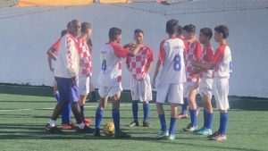 DAROVI BRAZILCIMA KOJI SU ZALJUBLJENI U HRVATSKU: Veleposlanik Hrvatske u Brazilu Ranko Vilović darovao brazliski klub hrvatskog imena hrvatskim dresovima i ostalim sportskim rekvizitima