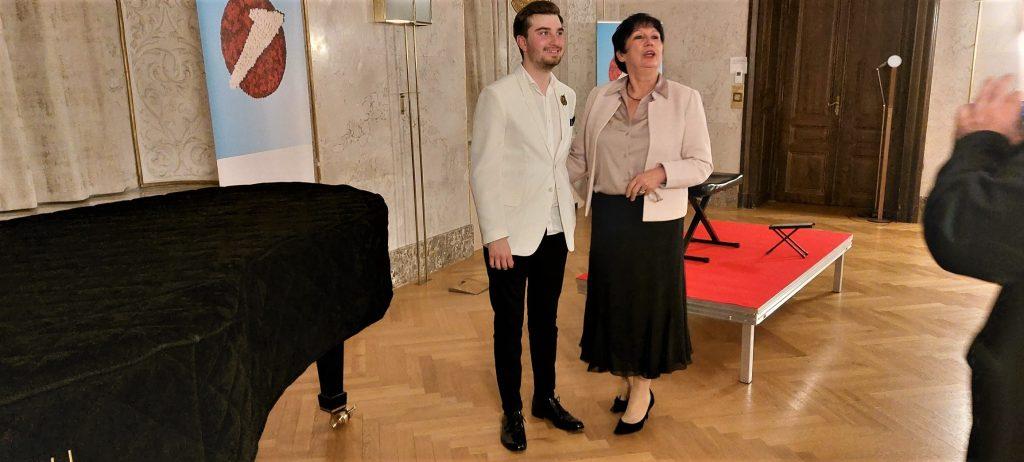 “TORRESOV ŠAPTAČ” U BEČU: Ovacije Bečana Zlatku Josipu Grgiću za virtuozno prebiranje po žicama
