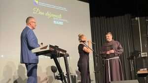 PROSLAVA DANA DRŽAVNOSTI BiH U FRANKFURTU: U raznolikom kulturno-zabavnom programu nastupili i članovi Folklora HKŽ Wiesbaden