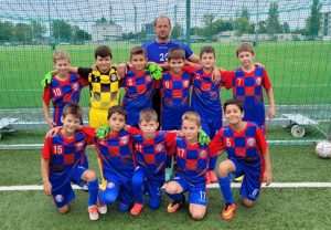 (FOTO) HRVATSKI NOGOMETNI KLUB IZ BASELA: Zajedništvo je jako važno, u Juniorskoj momčadi vlada obiteljska atmosfera, uz podršku roditelja i djece sve je moguće