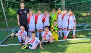 (FOTO) HRVATSKI NOGOMETNI KLUB IZ BASELA: Zajedništvo je jako važno, u Juniorskoj momčadi vlada obiteljska atmosfera, uz podršku roditelja i djece sve je moguće