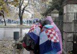 KOLONA SJEĆANJA U VUKOVARU: Unatoč jakoj kiši okupilo se više tisuća domoljuba, političari iskazali poštovanje prema svim hrvatskim braniteljima KOLONA SJEĆANJA U VUKOVARU: Unatoč jakoj kiši okupilo se više tisuća domoljuba, političari iskazali poštovanje prema svim hrvatskim braniteljima