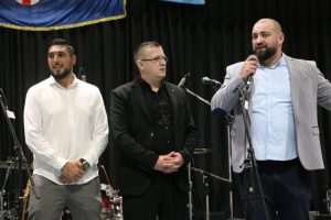 (FOTO) PRVA ADVENTSKA VEČER HRVATA U ŠVICARSKOJ: Publika se zabavljala uz Željka Bebeka, Slavonske lole i Marija Hrnjkaša (FOTO) PRVA ADVENTSKA VEČER HRVATA U ŠVICARSKOJ: Publika se zabavljala uz Željka Bebeka, Slavonske lole i Marija Hrnjkaša