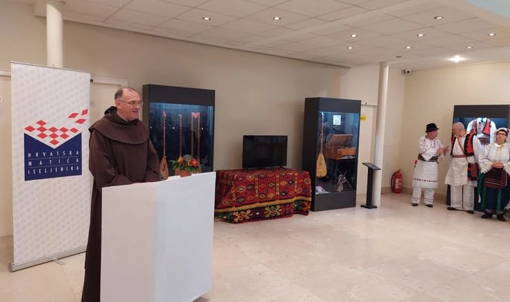 GALERIJA HRVATSKE MATICE ISELJENIKA: Etnografsko blago iz Bosne i Hercegovine u Zagrebu GALERIJA HRVATSKE MATICE ISELJENIKA: Etnografsko blago iz Bosne i Hercegovine u Zagrebu