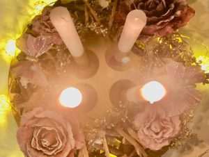 DANAS JE DRUGA NEDJELJA DOŠAŠĆA: Katolici pale drugu svijeću na adventskom vijencu - znate li njezino značenje?