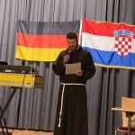 (FOTO) BOŽIĆNA PROSLAVA I NIKOLINJE U HKZ GIEßEN: Roditelji odgovarali na pitanja djece! (FOTO) BOŽIĆNA PROSLAVA I NIKOLINJE U HKZ GIEßEN: Roditelji odgovarali na pitanja djece!