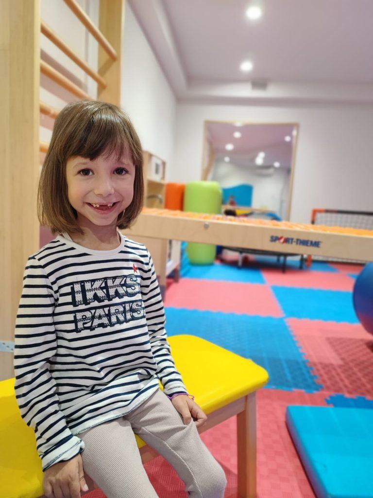 POMOZIMO MALENOJ TIJI!: Ima samo jednu želju – da se može samostalno kretati! Vrijeme curi, požurimo!