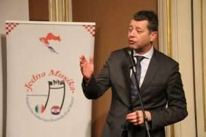 (FOTO) BOŽIĆNI KONCERT U RIMU: Hrvati, Talijani i Mađari uživali u izvedbama hrvatskih glazbenica (FOTO) BOŽIĆNI KONCERT U RIMU: Hrvati, Talijani i Mađari uživali u izvedbama hrvatskih glazbenica