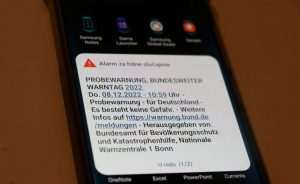 UPOZORENJE! JESTE LI TOČNO U 11 SATI DOBILI OVU PORUKU? Poslana je na milijune mobitela u Njemačkoj