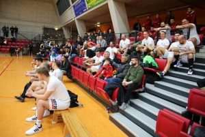 (FOTO) STUTTGART: Nakon prvog dana spektakularnog malonogometnog turnira Topas Z – Monroe Cupa ostalo 16 momčadi