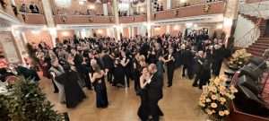 (FOTO) 1.000 GOSTIJU I UZVANIKA: U Beču održan 76. Hrvatski bal gradišćanskih Hrvata u znaku tradicije i inovacije publka bec bal