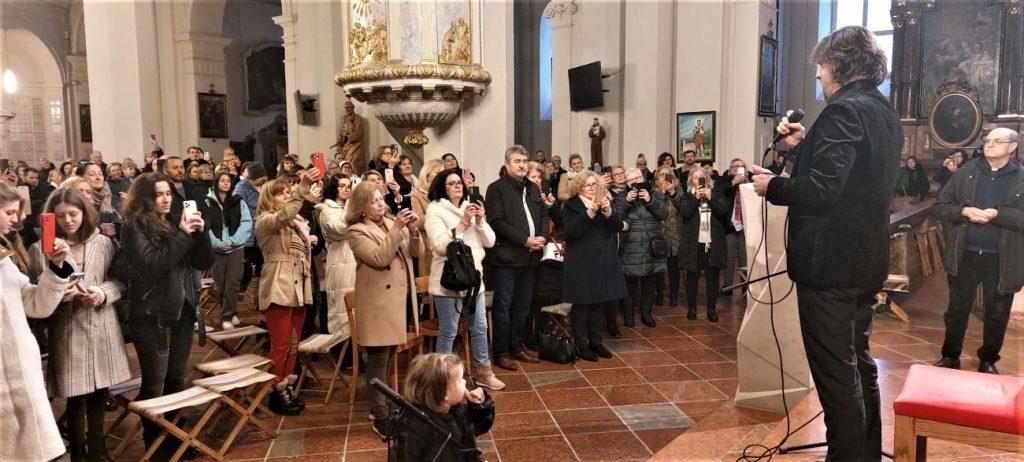 HUMANITARNI KONCERT ZA PAMĆENJE: Ovacije bečkih Hrvata karizmatičnom Dubrovčaninu Stijepu Gleđu Markosu