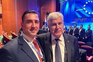 PLENKOVIĆ: Hrvatska neće graditi ograde, zidove ni podizati žice na granici s BiH PLENKOVIĆ: Hrvatska neće graditi ograde, zidove ni podizati žice na granici s BiH