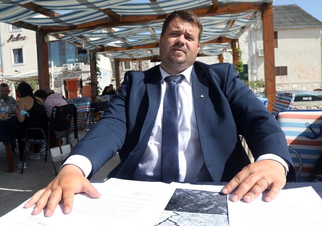 OPĆINSKI NOVAC KORISTIO ZA PRIVATNE SVRHE: Načelniku Murtera Toniju Turčinovu mjesec dana istražnog zatvora