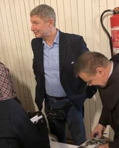 (FOTO) MÜNCHEN: Velik broj Hrvata na predstavljanju više zanimljivih knjiga o braniteljima, Domovinskom ratu i zločinima koje su počinili agresori