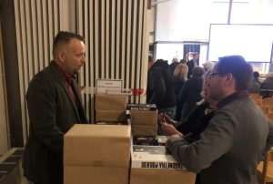 (FOTO) MÜNCHEN: Velik broj Hrvata na predstavljanju više zanimljivih knjiga o braniteljima, Domovinskom ratu i zločinima koje su počinili agresori