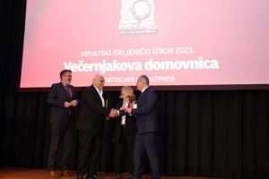 DOBITNICI VEČERNJAKOVE DOMOVNICE: U tuđoj zemlji i na tuđem jeziku nije lako započeti život, zato je ova nagrada veliko priznanje da smo uspjeli
