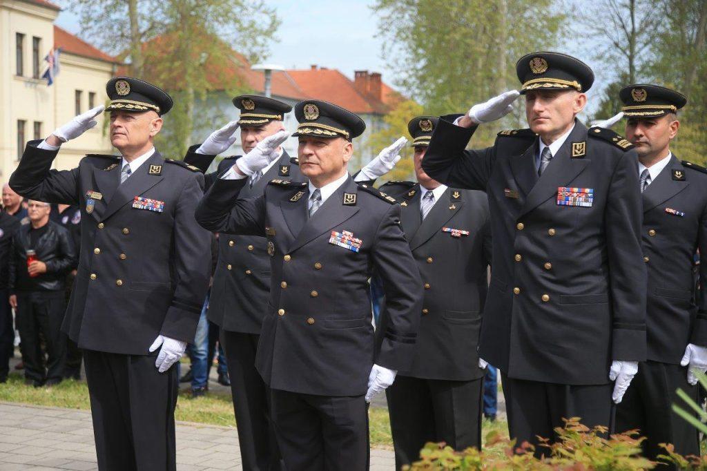 OBILJEŽENA 32. OBLJETNICA OSNUTKA 3. GARDIJSKE: Kune su ponos Slavonije i Hrvatske! U Domovinskom ratu poginula su 392 pripadnika Kuna, a 15 ih je nestalo