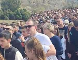 FOTO/VIDEO: Brojni vjernici pohodili Križni put na Humu
