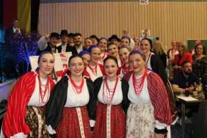 (FOTO) NOĆ KOJA ĆE SE PAMTITI: U Filderstadtu na Kotorvaroškoj večeri okupilo se oko 1.500 ljudi