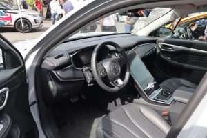 "RIMAC NEVERA" I "BUGATTI CHIRON" U FRANKFURTU: Na Frankfurtskom sajmu automobila (FAA) više od 40 proizvođača predstavilo svojih 150 vozila