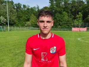 NAKON NEDJELJNE POBJEDE: Croatia Singen sve bliža osvajanju 2. mjesta koje osigurava doigravanje za ulazak u Kreisligu-A Singen-Konstanz NAKON NEDJELJNE POBJEDE: Croatia Singen sve bliža osvajanju 2. mjesta koje osigurava doigravanje za ulazak u Kreisligu-A Singen-Konstanz