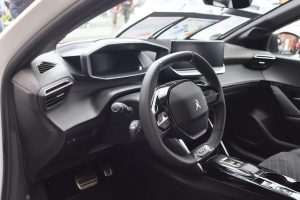 "RIMAC NEVERA" I "BUGATTI CHIRON" U FRANKFURTU: Na Frankfurtskom sajmu automobila (FAA) više od 40 proizvođača predstavilo svojih 150 vozila