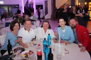 (FOTO) PROSLAVILI 7 GODINA RADA: Poznati hrvatski kafić u Dortmundu Jakos okupio prijatelje, goste i ljubitelje tamburaša