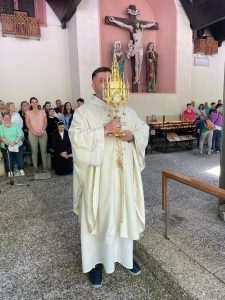 (FOTO) DUHOVSKI PONEDJELJAK U MARIENTHALU: Okupio se puno veći broj vjernika nego prethodnih godina, mnogi su stigli i iz okolice Stuttgarta, iz Ludwigshafena...