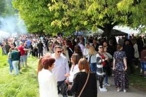 (FOTO) HODOČAŠĆE U NEVIGES: Oko 5.000 hodočasnika hodočastilo Majci Božjoj u Neviges (FOTO) HODOČAŠĆE U NEVIGES: Oko 5.000 hodočasnika hodočastilo Majci Božjoj u Neviges