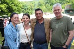 (FOTO) HODOČAŠĆE U NEVIGES: Oko 5.000 hodočasnika hodočastilo Majci Božjoj u Neviges (FOTO) HODOČAŠĆE U NEVIGES: Oko 5.000 hodočasnika hodočastilo Majci Božjoj u Neviges