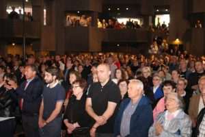 (FOTO) HODOČAŠĆE U NEVIGES: Oko 5.000 hodočasnika hodočastilo Majci Božjoj u Neviges (FOTO) HODOČAŠĆE U NEVIGES: Oko 5.000 hodočasnika hodočastilo Majci Božjoj u Neviges