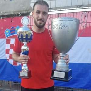 (FOTO I VIDEO) SJAJNO IZDANJE TURNIRA CROATIA CUP 2023. U FRANKFURTU: Prvi Erzgebirge Haue, drugi Cafe Ludwig, treći Brzi i žestoki (FOTO I VIDEO) SJAJNO IZDANJE TURNIRA CROATIA CUP 2023. U FRANKFURTU: Prvi Erzgebirge Haue, drugi Cafe Ludwig, treći Brzi i žestoki