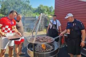 (FOTO I VIDEO) SJAJNO IZDANJE TURNIRA CROATIA CUP 2023. U FRANKFURTU: Prvi Erzgebirge Haue, drugi Cafe Ludwig, treći Brzi i žestoki (FOTO I VIDEO) SJAJNO IZDANJE TURNIRA CROATIA CUP 2023. U FRANKFURTU: Prvi Erzgebirge Haue, drugi Cafe Ludwig, treći Brzi i žestoki
