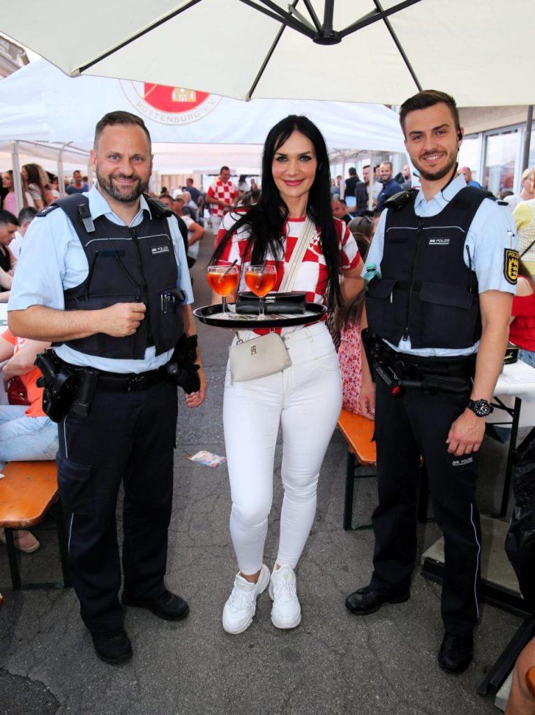 (FOTO) HRVATI ODUŠEVILI U ROTTENBURGU ČAK I POLICAJCE: Croatia Rottenburg tri dana bila u središtu pozornosti 48. Rottenburg Neckar Festivala