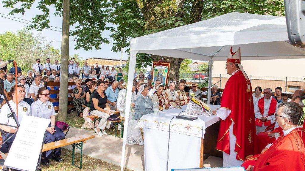 U SPOMEN NA SVE HRVATSKE BRANITELJE: U Gredi kod Siska obilježena 430. obljetnica Sisačke bitke i velike pobjede nad Turcima U SPOMEN NA SVE HRVATSKE BRANITELJE: U Gredi kod Siska obilježena 430. obljetnica Sisačke bitke i velike pobjede nad Turcima