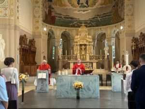 SVETA POTVRDA U ST. GALLENU: Biskup Palić krizmao 42-je mladih na sjeveru Švicarske