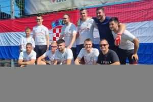 (FOTO I VIDEO) SJAJNO IZDANJE TURNIRA CROATIA CUP 2023. U FRANKFURTU: Prvi Erzgebirge Haue, drugi Cafe Ludwig, treći Brzi i žestoki (FOTO I VIDEO) SJAJNO IZDANJE TURNIRA CROATIA CUP 2023. U FRANKFURTU: Prvi Erzgebirge Haue, drugi Cafe Ludwig, treći Brzi i žestoki