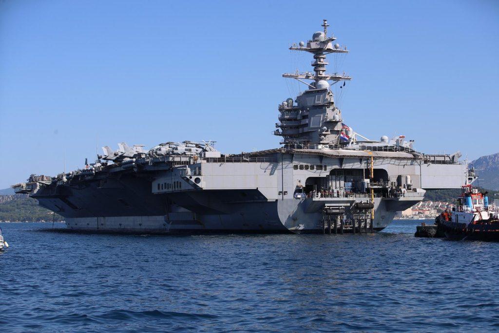 PONOS AMERIČKE MORNARICE: U Split uplovio najveći ratni brod, američki nosač aviona USS Gerald R. Ford
