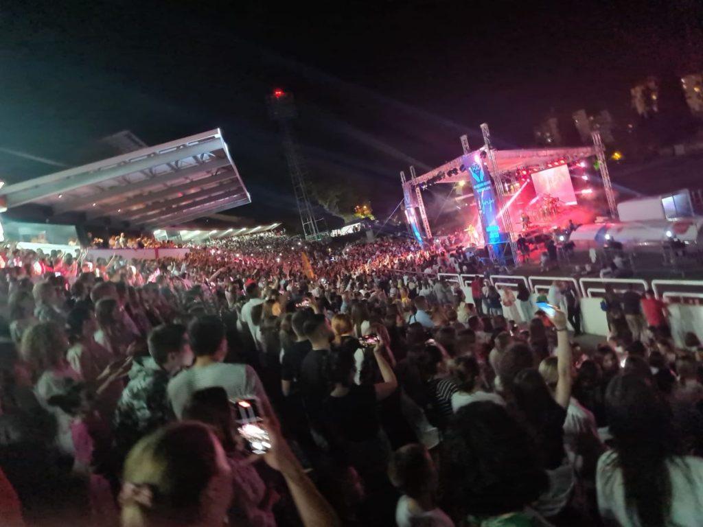 (FOTO i VIDEO) VELIKI KONCERT U MOSTARU: 10 tisuća ljudi pjesmom i molitvom slavilo Gospodina (FOTO i VIDEO) VELIKI KONCERT U MOSTARU: 10 tisuća ljudi pjesmom i molitvom slavilo Gospodina