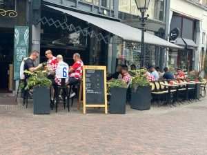 (FOTO I VIDEO) LUDNICA U ROTTERDAMU: Hrvati su ponovno pokazali da su svi kao jedno kad treba stati uz svoje!
