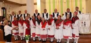 PROSLAVLJENA 50. OBLJETNICA HRVATSKE KATOLIČKE ŽUPE/MISIJE TRAUNREUT: Mons. Petanjak - Treba razmišljati i o povratku u domovinu