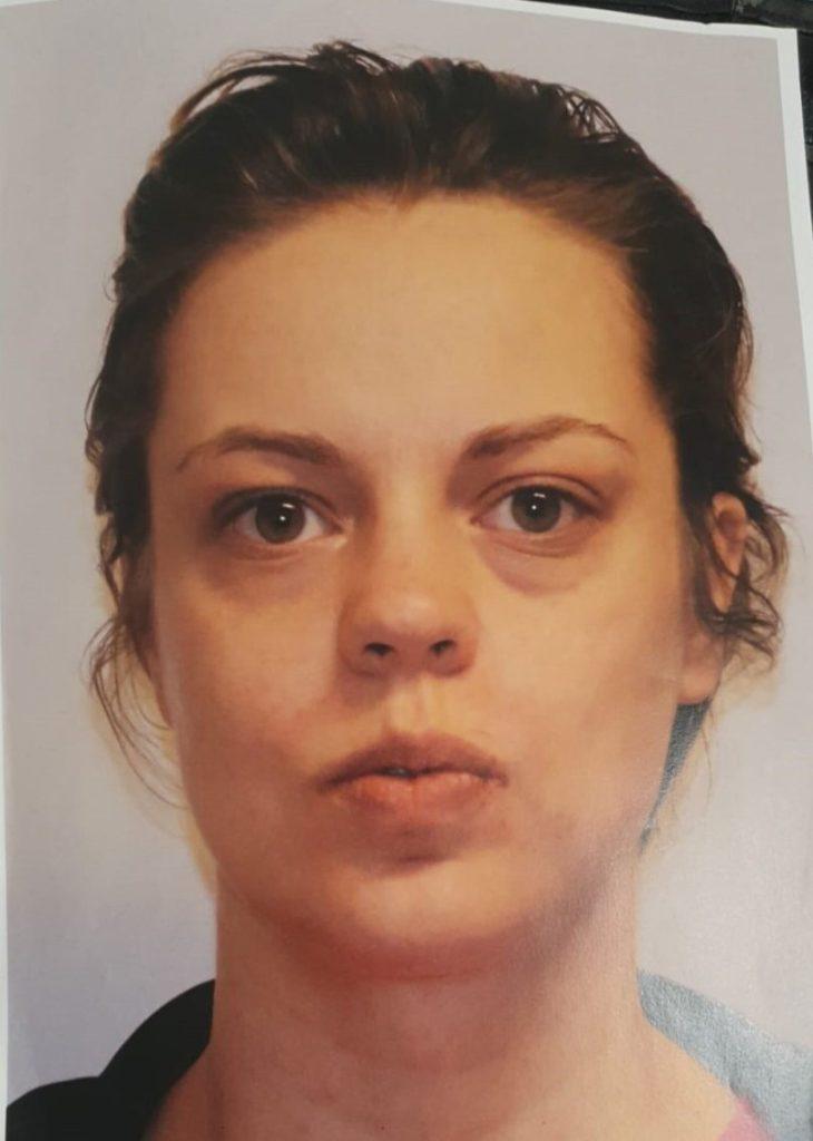 NJEMAČKA POLICIJA TRAŽI MAJKU (31) I NJEZINU BEBU: Traže pomoć vozača autobusa i ostalih stanovnika, objavili su fotografije...