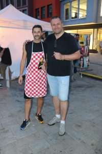 (FOTO i VIDEO) HRVATI NA FESTIVALU U STUTTGARTU: Iz HKZ Stuttgart pozivaju na druženje uz kulinarske delicije i hrvatska vina