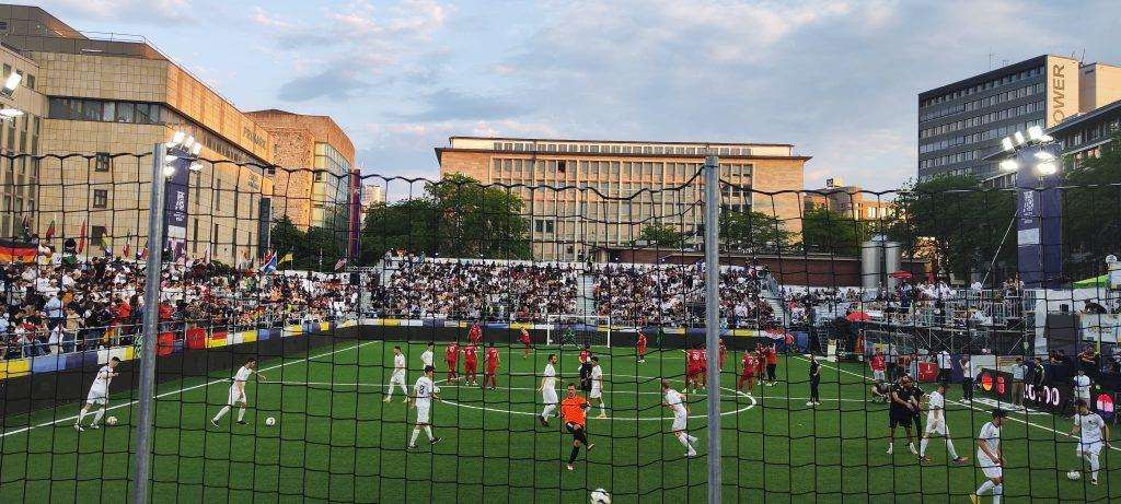 (VIDEO/FOTO) DONOSIMO DJELIĆ ATMOSFERE SA SVJETSKOG PRVENSTVA U ESSENU: Evo kako hrvatsko iseljeništvo bodri Hrvatsku protiv Njemačke (VIDEO/FOTO) DONOSIMO DJELIĆ ATMOSFERE SA SVJETSKOG PRVENSTVA U ESSENU: Evo kako hrvatsko iseljeništvo bodri Hrvatsku protiv Njemačke