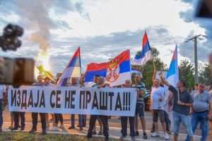 PROSRPSKE STRANKE NE ULAZE U VLADU CG: Njihove pristaše izišli na ulice crnogorskih gradova i blokirali prometa – nosile se i srpsko-ruske zastave
