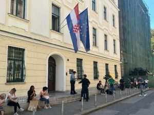 SKUP ISPRED MINISTARSTVA: Roditelji traže od hrvatske diplomacije zaštitu navijača uhićenih u Grčkoj